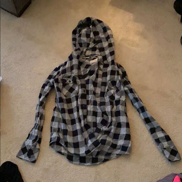 Aritzia TNA hooded flannel  - Picture 1 of 2
